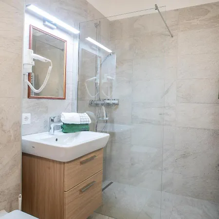 Dorfwirt Sandgruber Ges.m.b.h Konukevi 3*